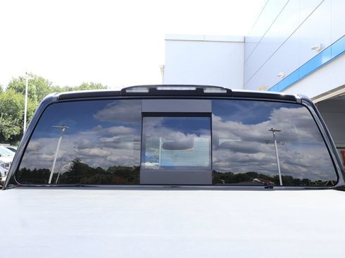 Used 2021 Nissan Titan PRO-4X w/ Pro-4x Convenience Package AWD/4WD image 35