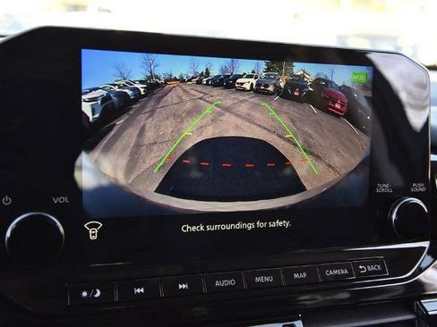 Certified 2025 Nissan Pathfinder SL w/ SL Premium Package image 16