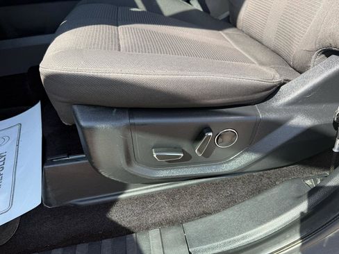 Used 2015 Ford F150 XLT w/ Equipment Group 302A Luxury image 11