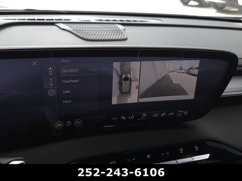 Used 2025 Buick Enclave Sport Touring w/ Super Cruise Package FWD image 21