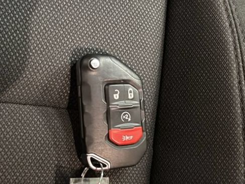 Used 2022 Jeep Gladiator Sport AWD/4WD image 43