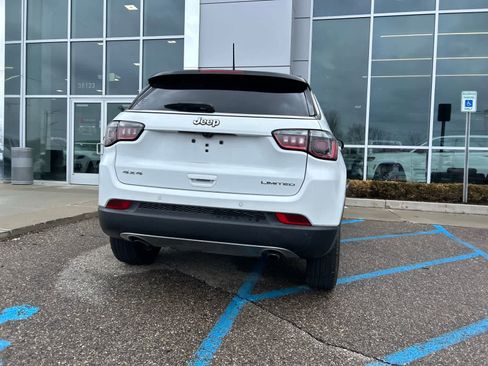 Used 2023 Jeep Compass Limited image 23