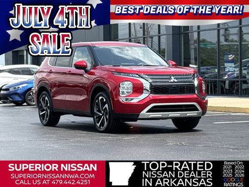 Used 2023 Mitsubishi Outlander SE FWD image 1