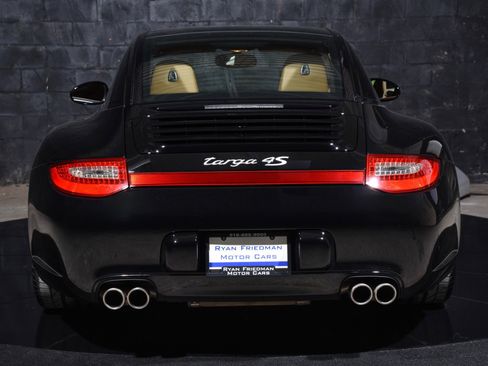 Used 2010 Porsche 911 Targa 4S image 11