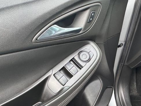 Used 2023 Buick Encore GX Preferred w/ Cold Weather Comfort Package AWD/4WD image 19