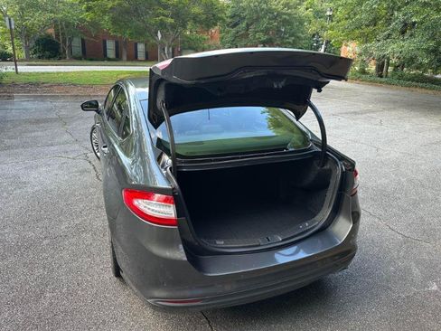 Used 2016 Ford Fusion SE w/ Equipment Group 202A FWD image 13