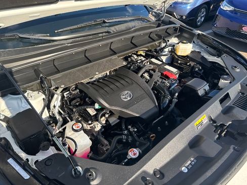 Used 2023 Toyota Highlander Limited image 46