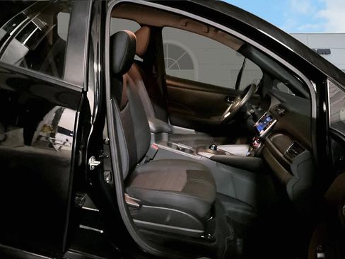 Used 2022 Nissan Leaf S Plus image 14