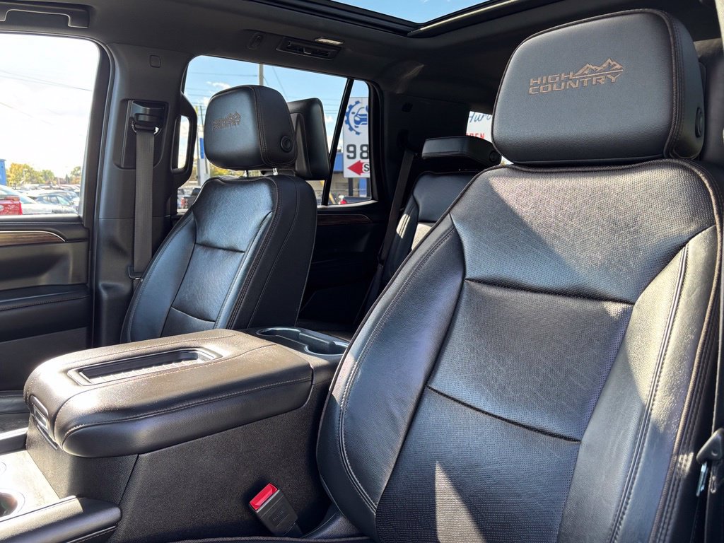 Used 2021 Chevrolet Tahoe High Country AWD/4WD image 16