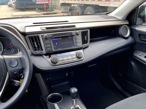 Used 2013 Toyota RAV4 XLE image 6
