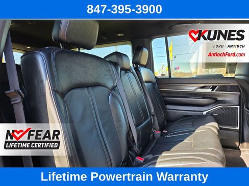 Used 2024 Jeep Wagoneer L Series II w/ Flexible Seating Group image 31