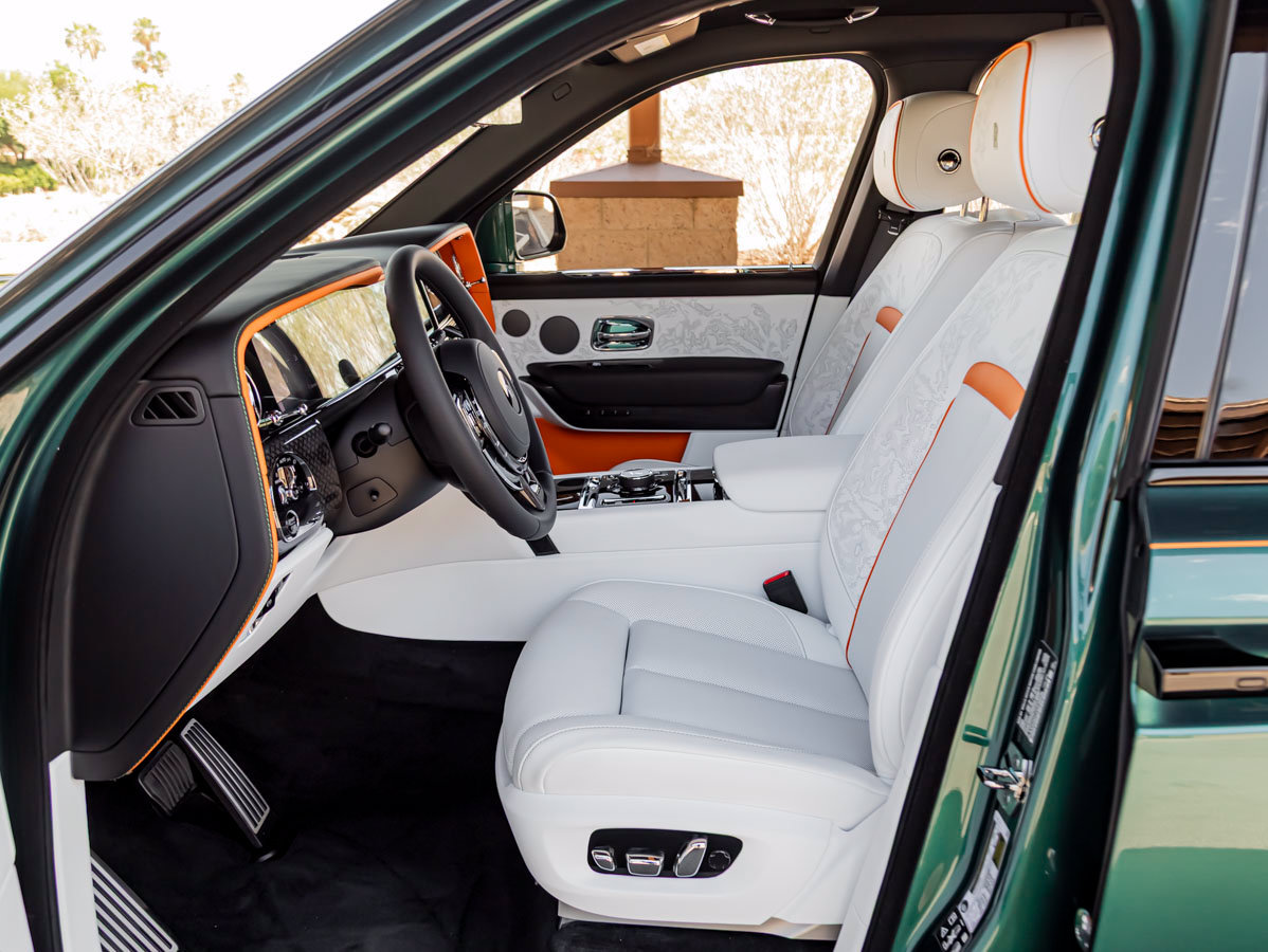 Used 2027 Rolls-Royce Cullinan Black Badge AWD/4WD image 27