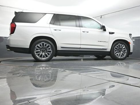 Used 2023 GMC Yukon Denali Ultimate AWD/4WD image 40
