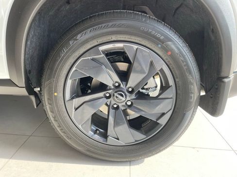 Certified 2026 Nissan Rogue SV image 17