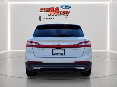 Used 2017 Lincoln MKX Reserve AWD/4WD image 6