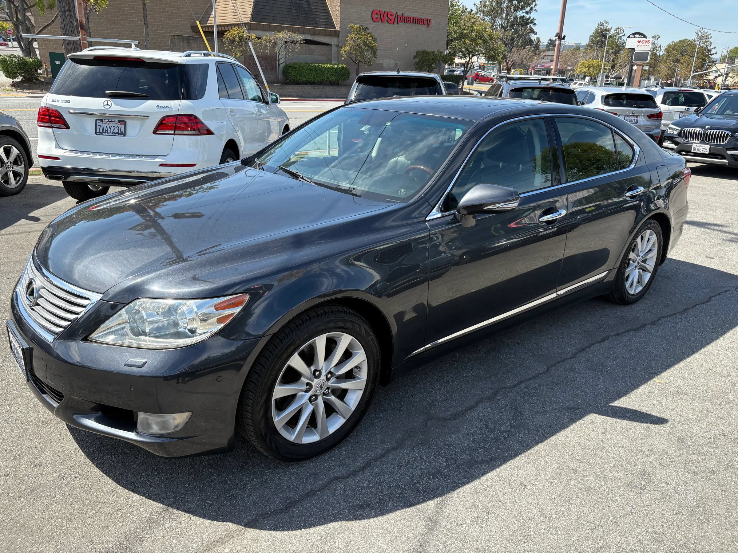 Used 2010 Lexus LS 460 RWD image 7