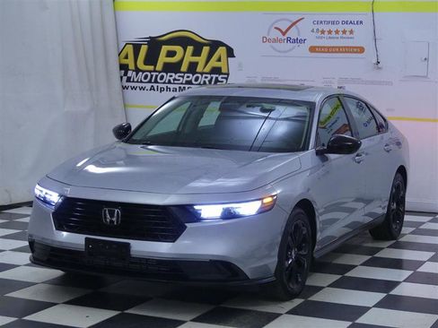 Used 2025 Honda Accord SE image 3
