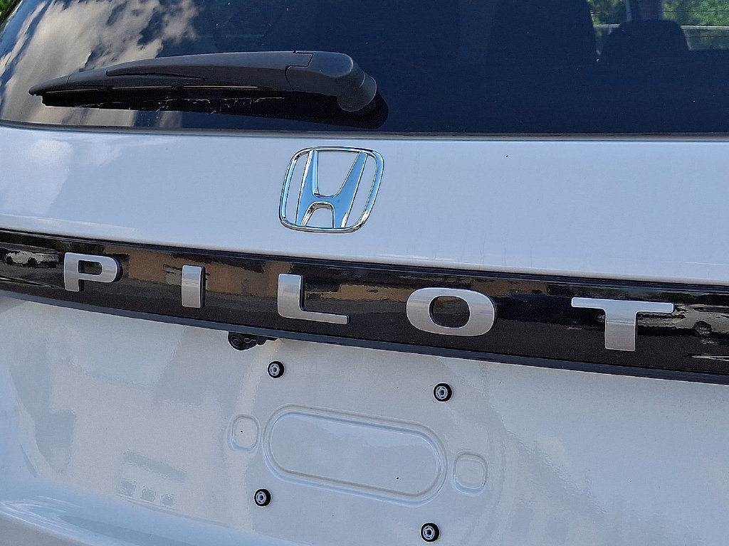 New 2026 Honda Pilot Elite image 5