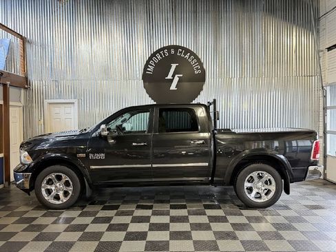 Used 2017 RAM 1500 Laramie AWD/4WD image 8