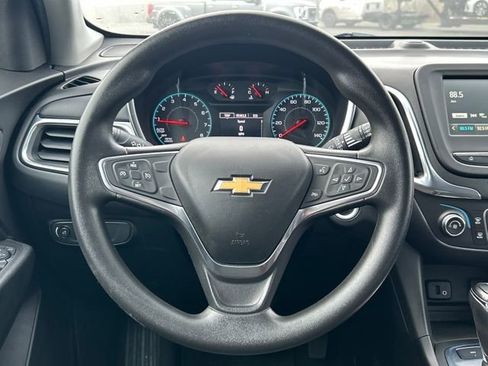 Used 2018 Chevrolet Equinox LT image 20