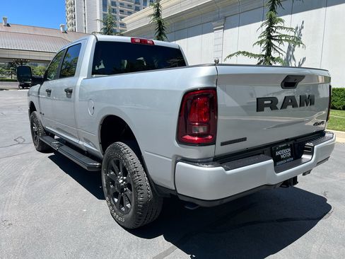 Used 2026 RAM 2500 Big Horn AWD/4WD image 8