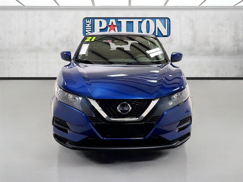 Used 2021 Nissan Rogue Sport S image 2