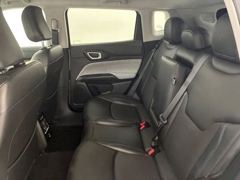 Used 2022 Jeep Compass Latitude w/ Convenience Group image 18