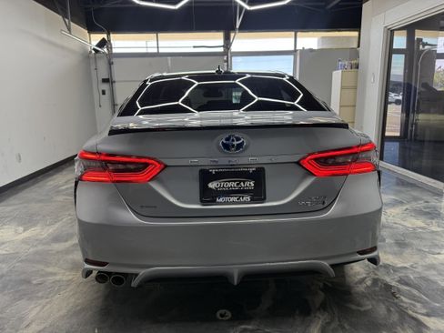 Used 2023 Toyota Camry XSE FWD image 8