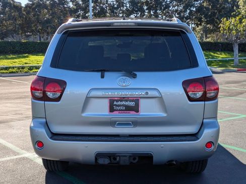 Used 2019 Toyota Sequoia SR5 image 7