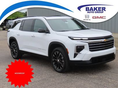 Used 2025 Chevrolet Traverse LT w/ Sun and Wheel Package