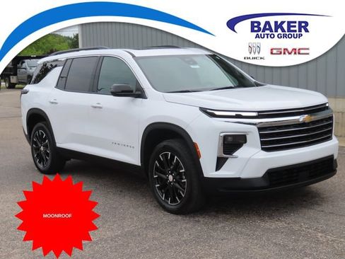 Used 2025 Chevrolet Traverse LT w/ Sun and Wheel Package AWD/4WD image 1