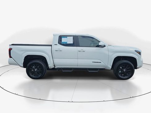 Used 2024 Toyota Tacoma SR5 w/ SR5 Upgrade Package RWD image 5
