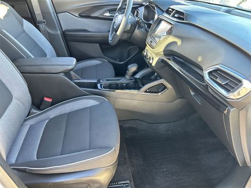 Used 2023 Chevrolet TrailBlazer LT w/ Convenience Package image 8