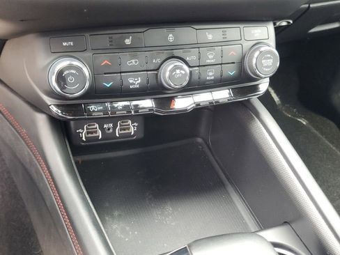 Used 2023 Dodge Durango GT AWD/4WD image 21