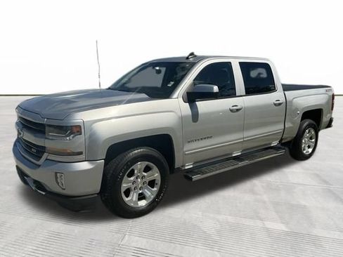 Used 2017 Chevrolet Silverado 1500 LT w/ All Star Edition AWD/4WD image 3