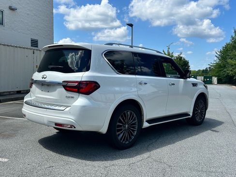 Used 2022 INFINITI QX80 Sensory w/ Cargo Package RWD image 6