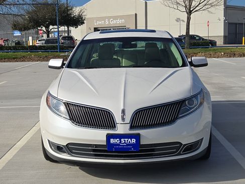 Used 2014 Lincoln MKS w/ Equipment Group 101A image 9