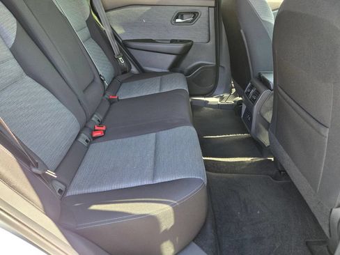 Certified 2023 Nissan Rogue SV FWD image 23