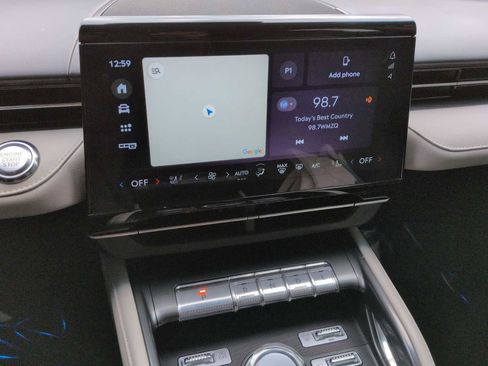 Used 2024 Lincoln Nautilus Reserve image 27