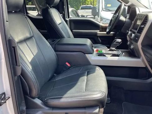 Used 2019 Ford F150 Lariat w/ Equipment Group 502A Luxury AWD/4WD image 20