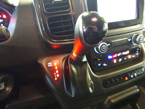 Used 2023 RAM ProMaster 2500 FWD image 13