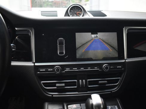 Used 2019 Porsche Macan image 29