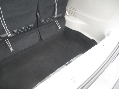 Used 2023 Chrysler Pacifica Touring-L FWD image 44