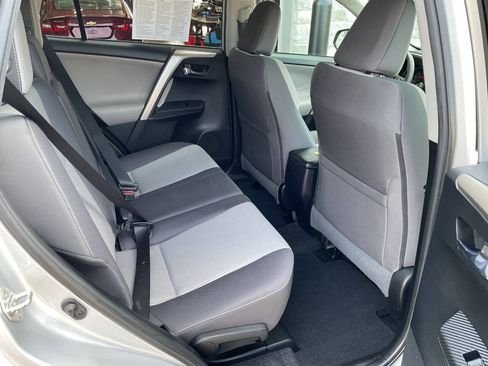 Used 2015 Toyota RAV4 XLE AWD/4WD image 33