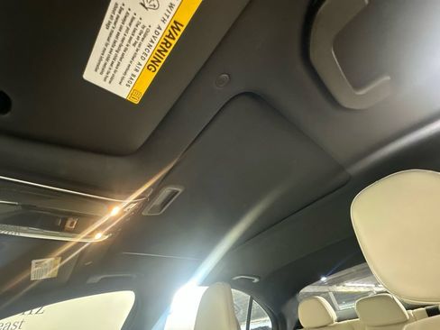 Used 2023 Mercedes-Benz C 300 Sedan image 32