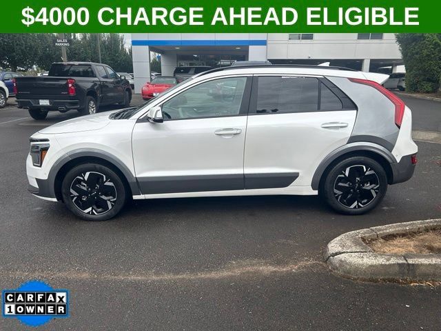 Used 2024 Kia Niro Wave w/ Wave Preserve Package FWD image 4