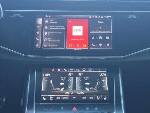 Used 2025 Audi SQ7 Prestige AWD/4WD image 27