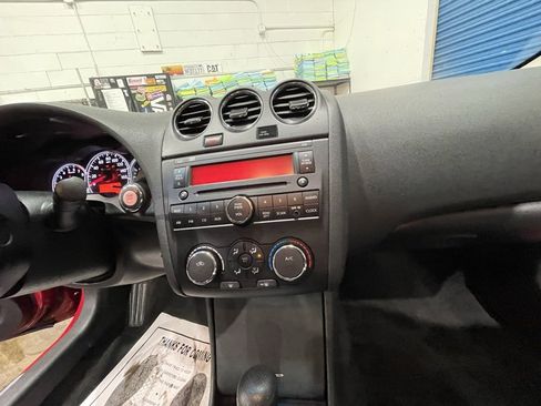 Used 2010 Nissan Altima 2.5 S w/ Convenience Pkg image 11
