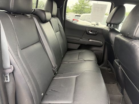 Used 2023 Toyota Tacoma TRD Sport w/ TRD Premium Sport Package AWD/4WD image 14