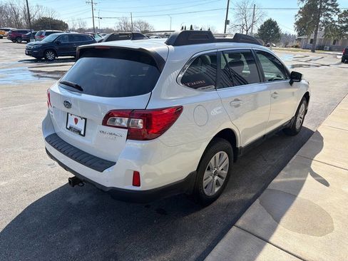 Used 2017 Subaru Outback 2.5i Premium AWD/4WD image 5